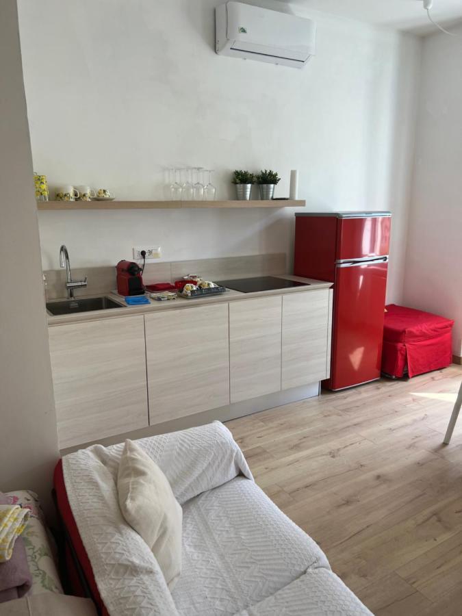 Alla Scalinata Del Teatro Rossetti Confort Suites Parcheggio Trieste Exterior foto
